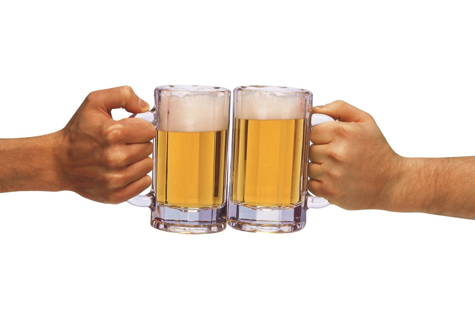 Кружка пива в руке